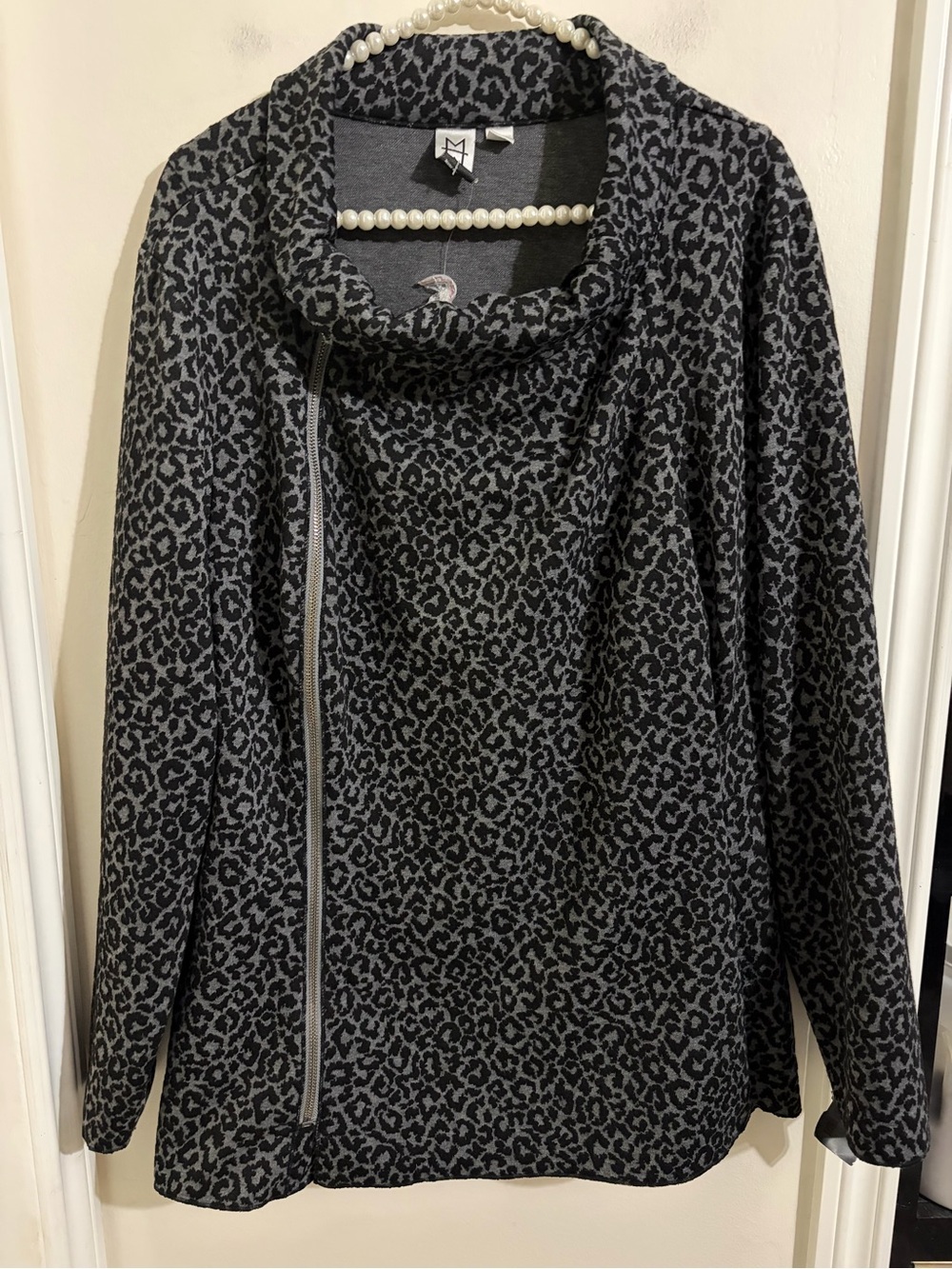 Marc Bouwer Black and Gray Leopard-Print Asymmetrical Jacket